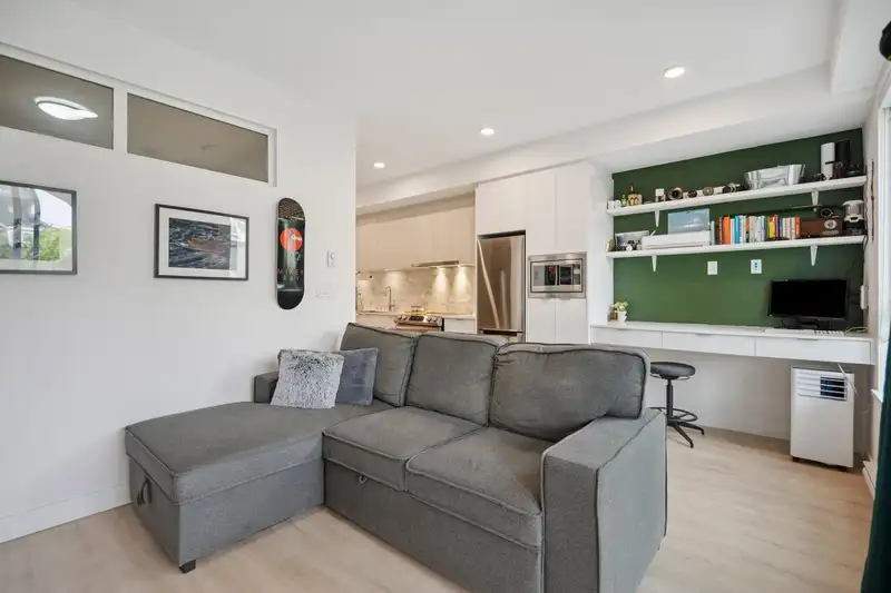 110 1792 STARLING DRIVE - photo 4 of 32