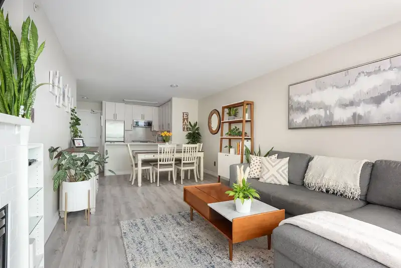 905 6659 SOUTHOAKS CRESCENT - photo 4 of 35
