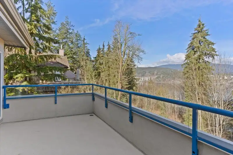 62 SHORELINE CIRCLE - photo 4 of 25