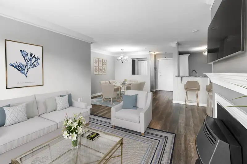 302 20881 56 AVENUE - photo 1 of 34