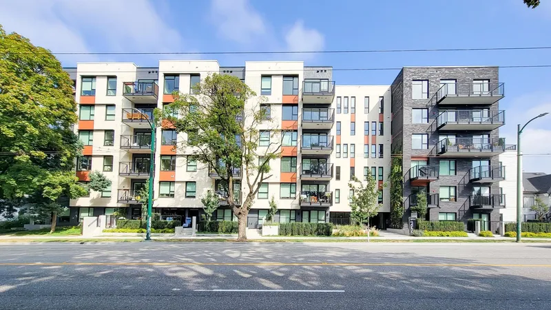 401 2235 E BROADWAY - photo 1 of 25