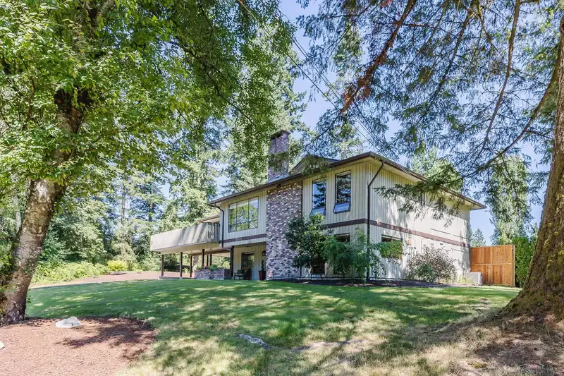 7840 227 CRESCENT - photo 4 of 40