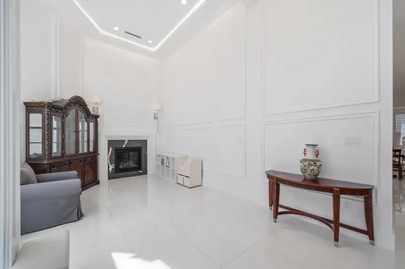 6591 GOLDSMITH DRIVE - photo 3 of 40