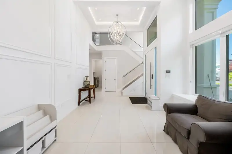 6591 GOLDSMITH DRIVE - photo 4 of 40