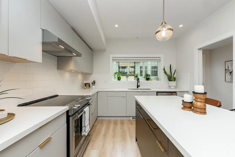 202 80 ELGIN STREET - photo 3 of 25