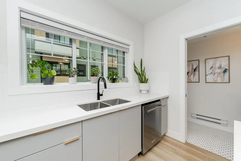 202 80 ELGIN STREET - photo 4 of 25