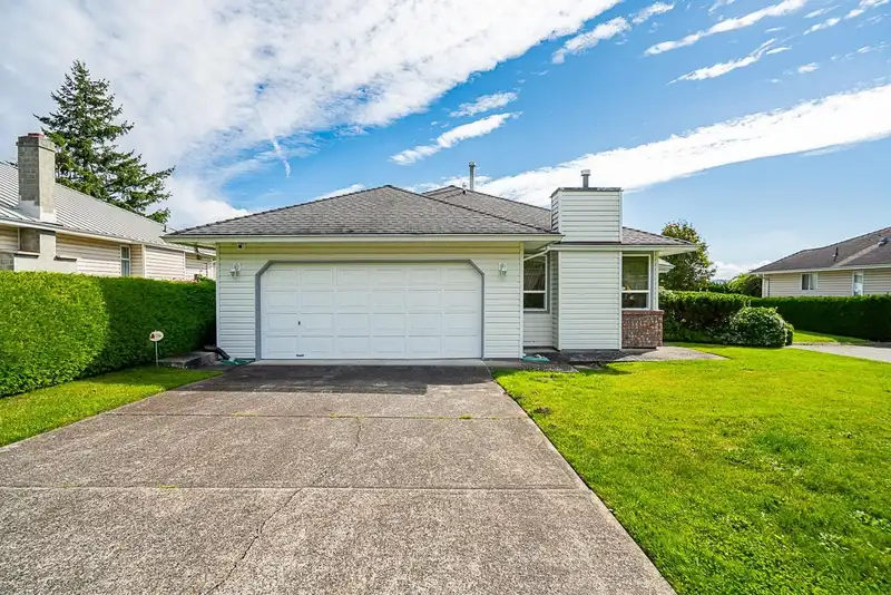 972 166 STREET - photo 2 of 25