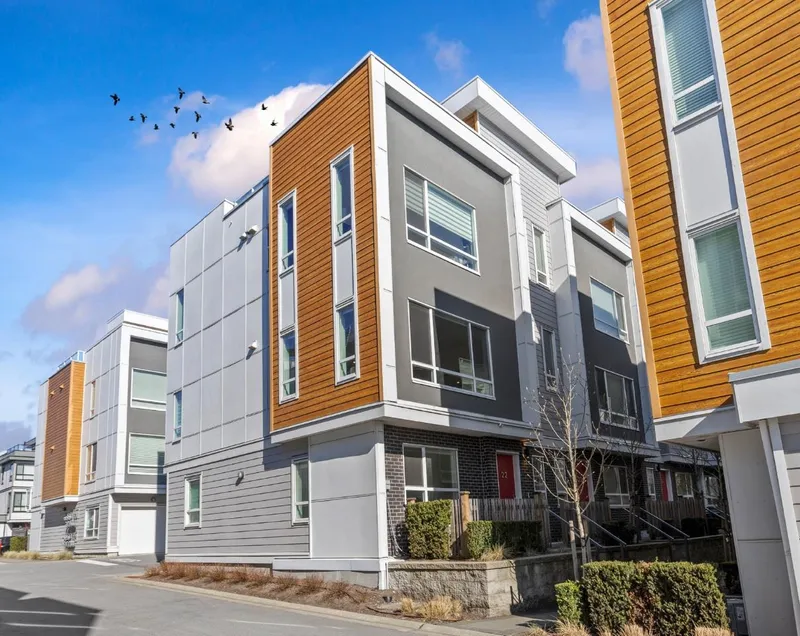 22 19628 55A AVENUE - photo 1 of 25