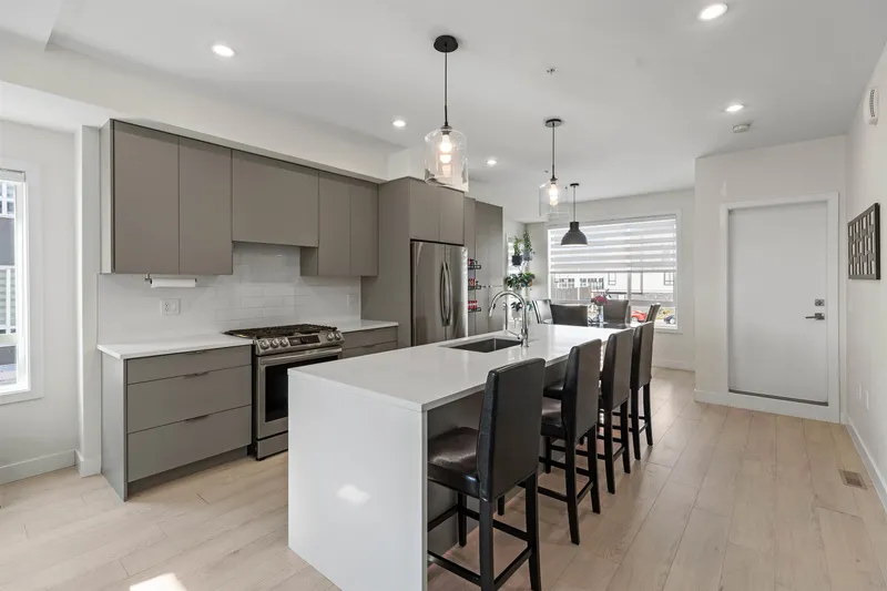 22 19628 55A AVENUE - photo 3 of 25