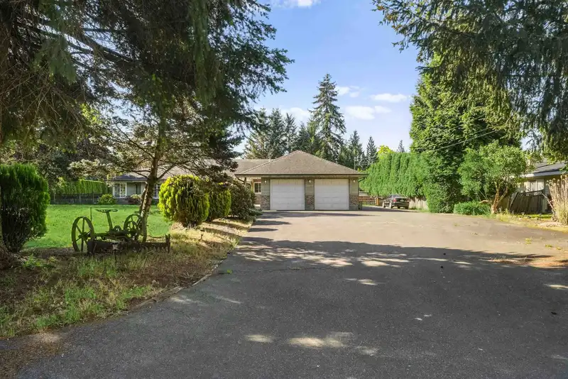 25040 57 AVENUE - photo 1 of 40