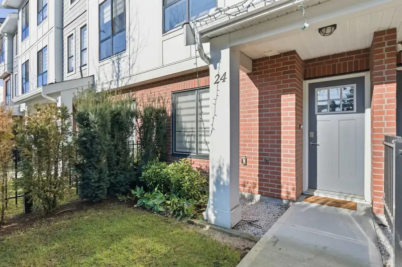 24 11556 72A AVENUE - photo 1 of 1