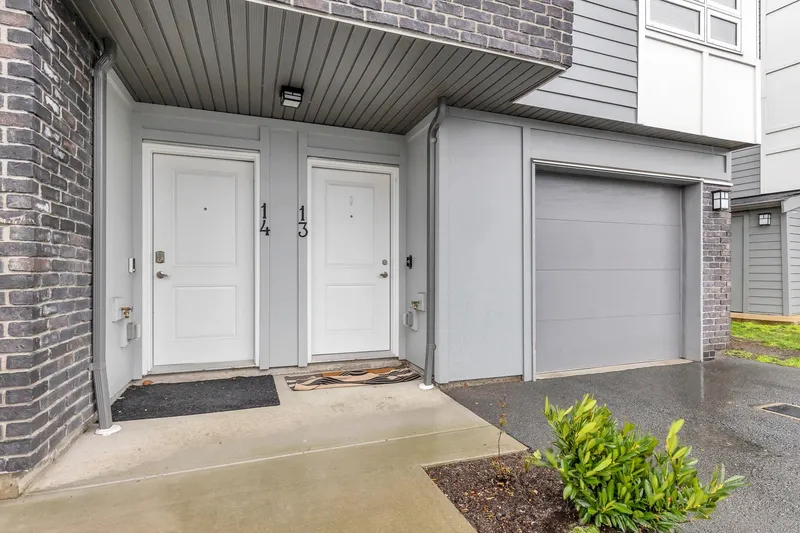 13 3323 ROCKHILL PLACE - photo 3 of 25