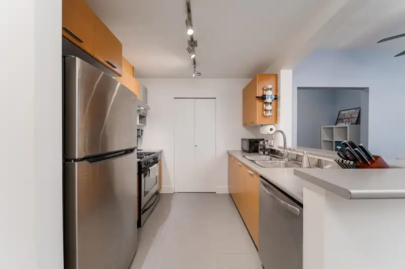 322 6033 KATSURA STREET - photo 4 of 30