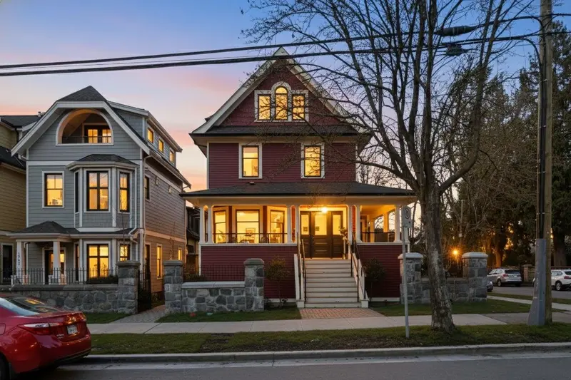 1081 SEMLIN DRIVE - photo 2 of 25