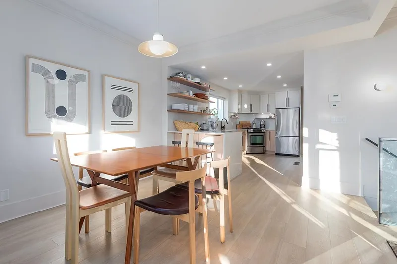 708 WOODLAND DRIVE - photo 3 of 20