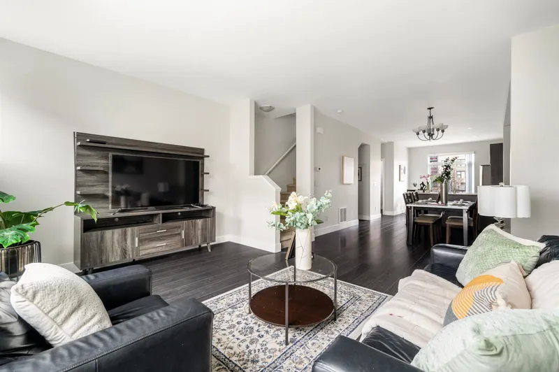 20 4588 DUBBERT STREET - photo 4 of 9