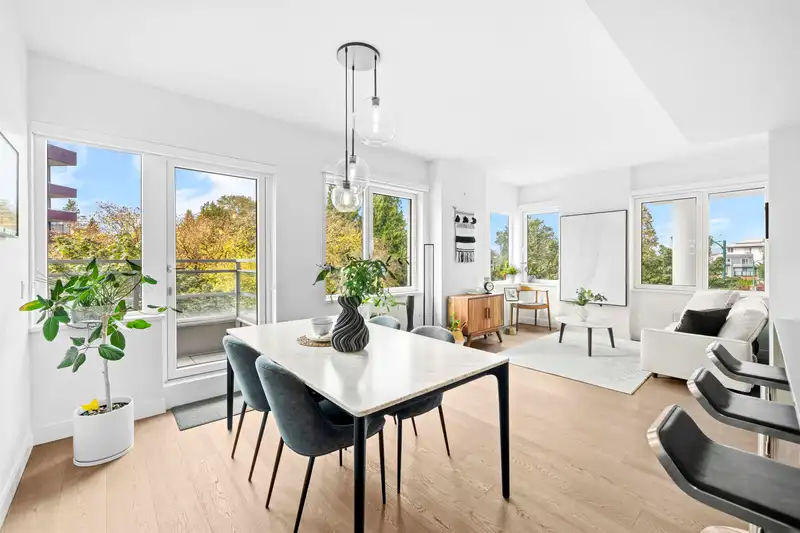 209 4932 CAMBIE STREET - photo 1 of 34