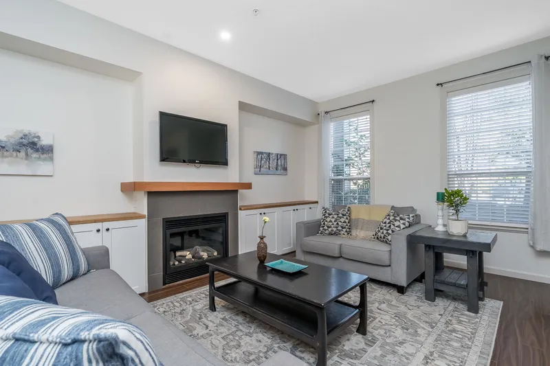 20854 72 AVENUE - photo 4 of 25