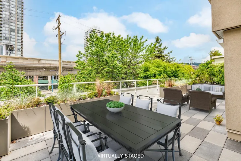 102 501 COCHRANE AVENUE - photo 2 of 25