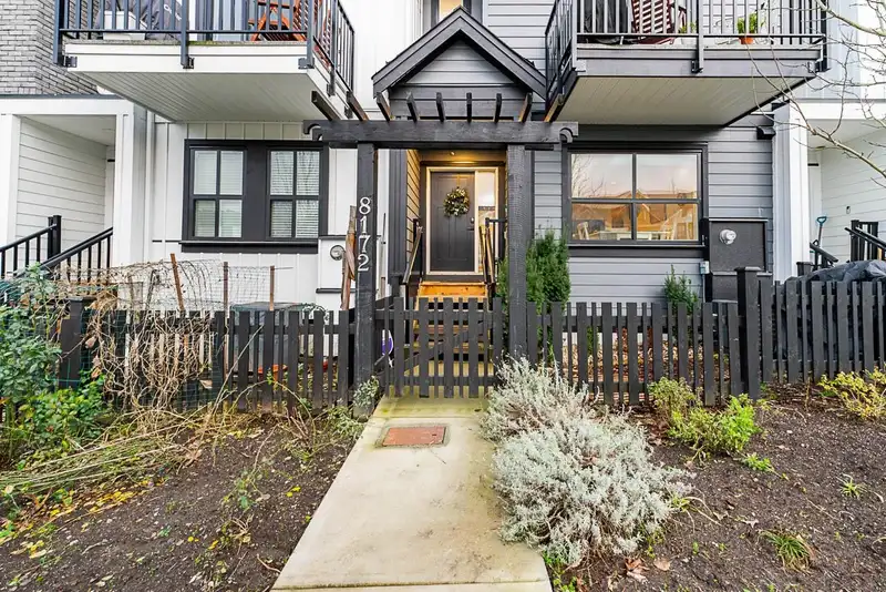 8172 202 STREET - photo 3 of 40