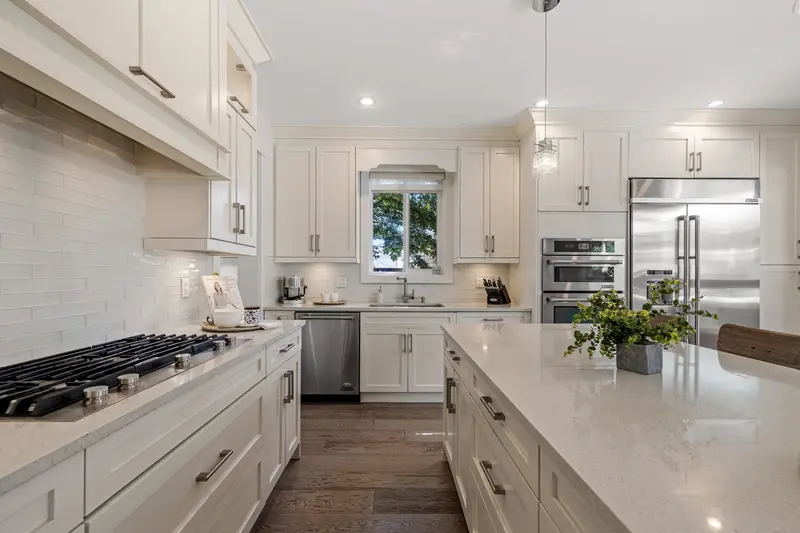 1571 136 STREET - photo 3 of 25