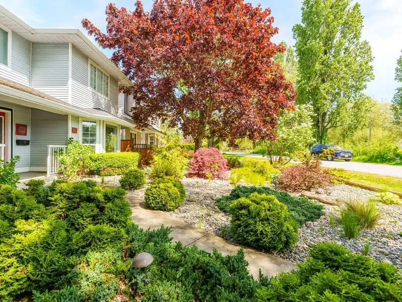 631 CATALINA CRESCENT - photo 3 of 31