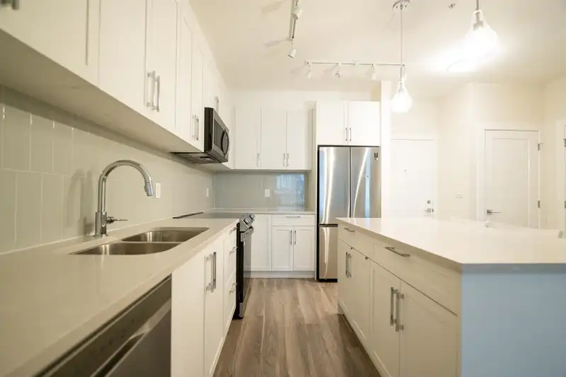 215 20356 72B AVENUE - photo 3 of 29