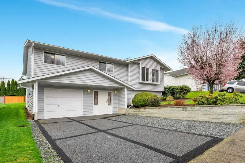33020 MALAHAT PLACE - photo 3 of 40