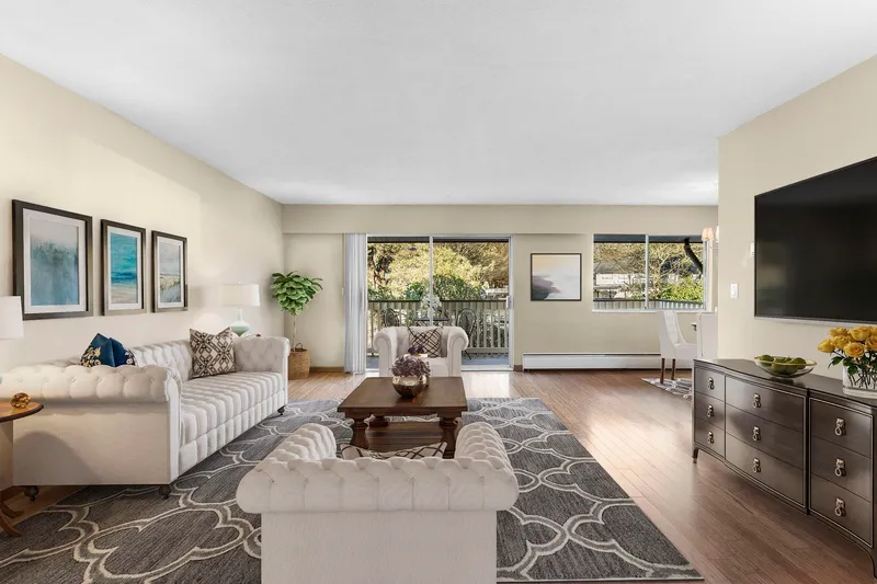 54 912 PREMIER STREET - photo 1 of 25