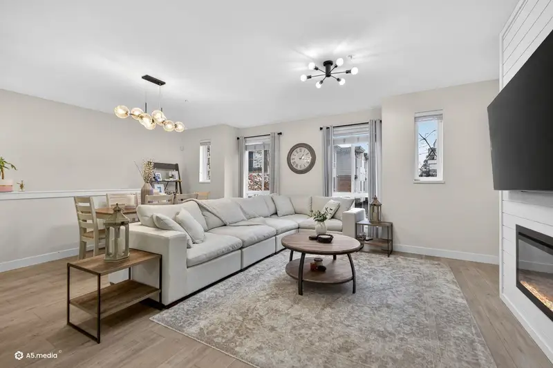 118 7947 209 STREET - photo 3 of 25