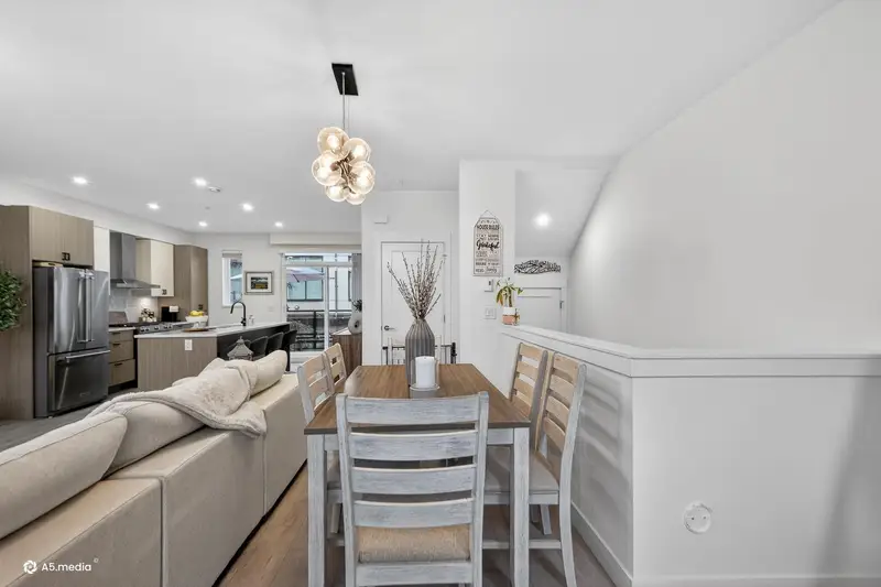 118 7947 209 STREET - photo 4 of 25