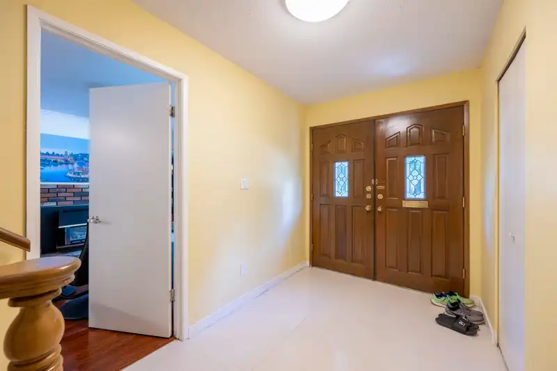 1025 E 53RD AVENUE - photo 3 of 40