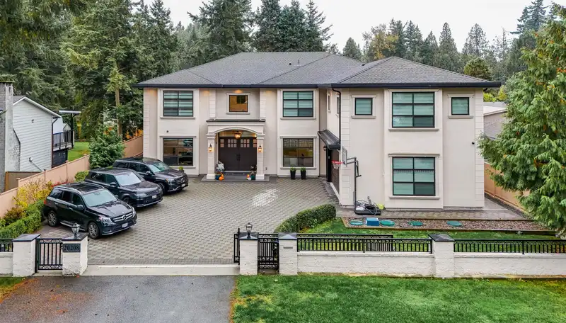 20208 42 AVENUE - photo 1 of 31