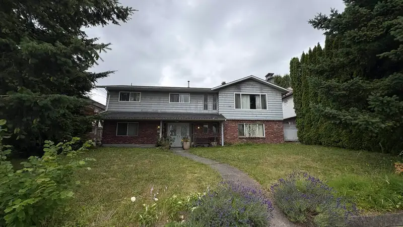 3850 MOSCROP STREET - photo 3 of 3