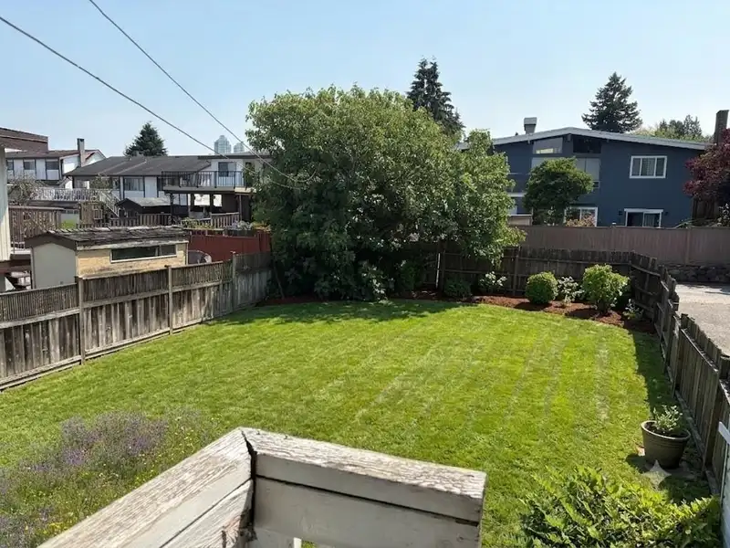 3850 MOSCROP STREET - photo 4 of 7