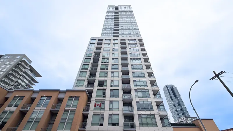 802 618 CARNARVON STREET - photo 2 of 23