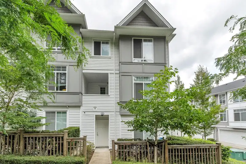69 11267 133 STREET - photo 1 of 40