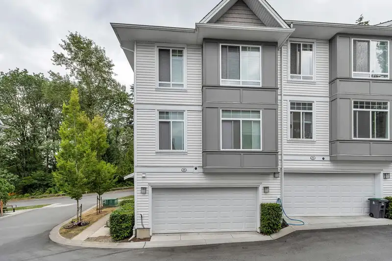 69 11267 133 STREET - photo 4 of 40