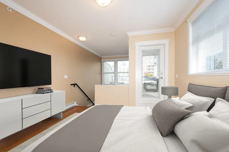 304 152 E 12TH STREET - photo 1 of 25