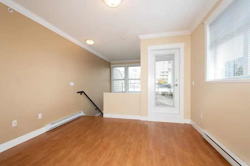 304 152 E 12TH STREET - photo 2 of 25