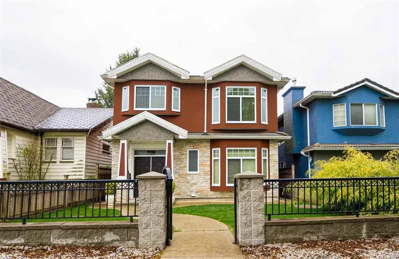 728 E 49TH AVENUE - photo 1 of 21