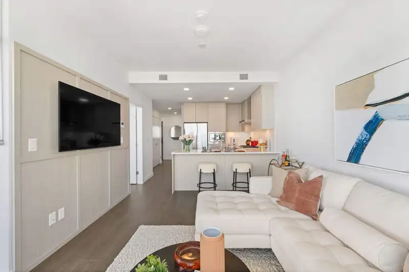 1805 518 CLARKE ROAD - photo 1 of 2