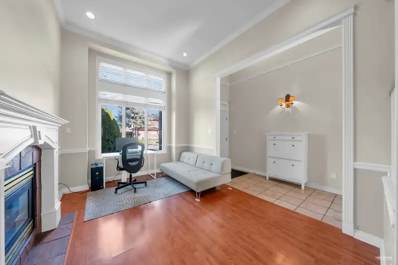 9171 PAULESHIN CRESCENT - photo 4 of 28
