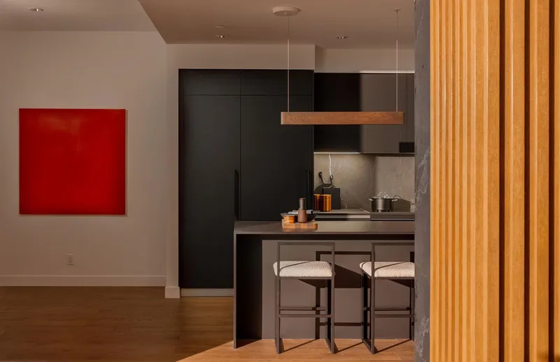 503 480 W 16TH AVENUE - photo 4 of 24