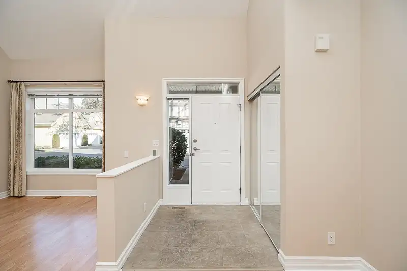 44 14968 24 AVENUE - photo 3 of 37