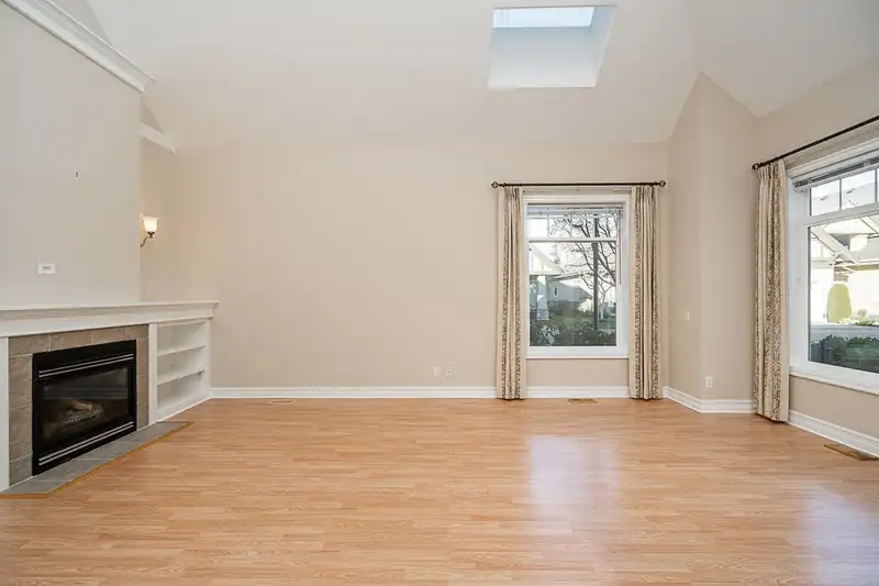 44 14968 24 AVENUE - photo 4 of 37