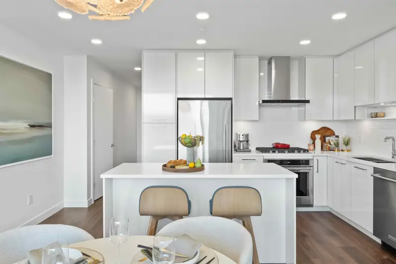 2101 518 CLARKE ROAD - photo 1 of 18