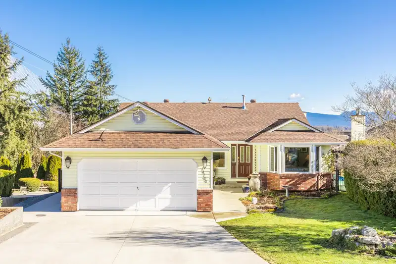 14705 WELLINGTON DRIVE - photo 1 of 40