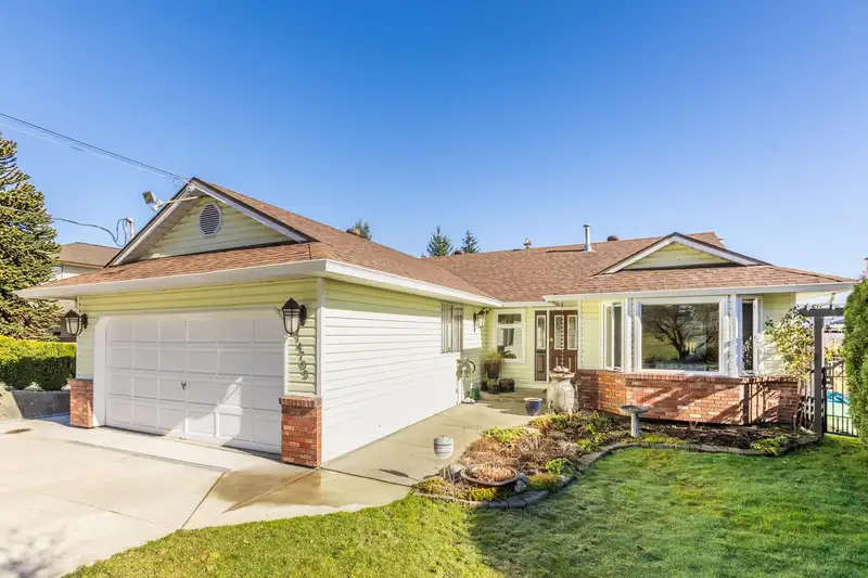 14705 WELLINGTON DRIVE - photo 3 of 40