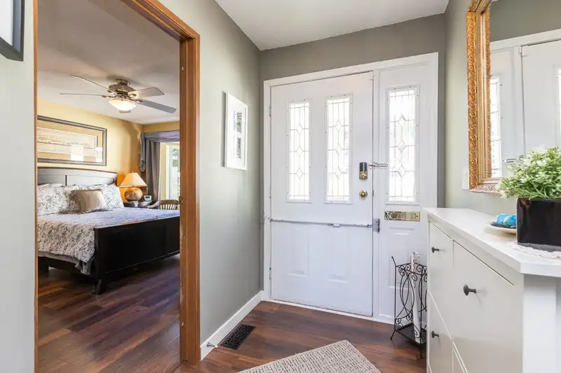 14705 WELLINGTON DRIVE - photo 4 of 40